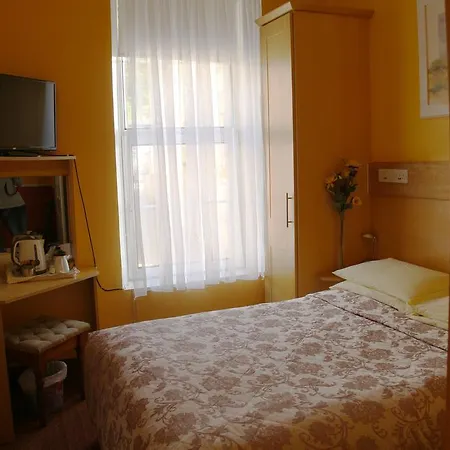 Number Forty Eight Bed & Breakfast