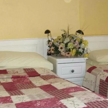 Number Forty Eight Bed & Breakfast 3*